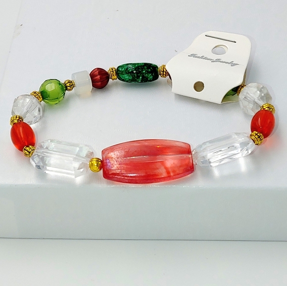 247B083. Hand-made Red, Green, Clear & Gold Bracelet - Picture 4 of 6